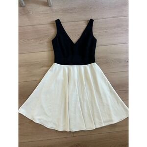 Badgley Mischka Black & White Party Cocktail Dress Sleeveless Size 4‎